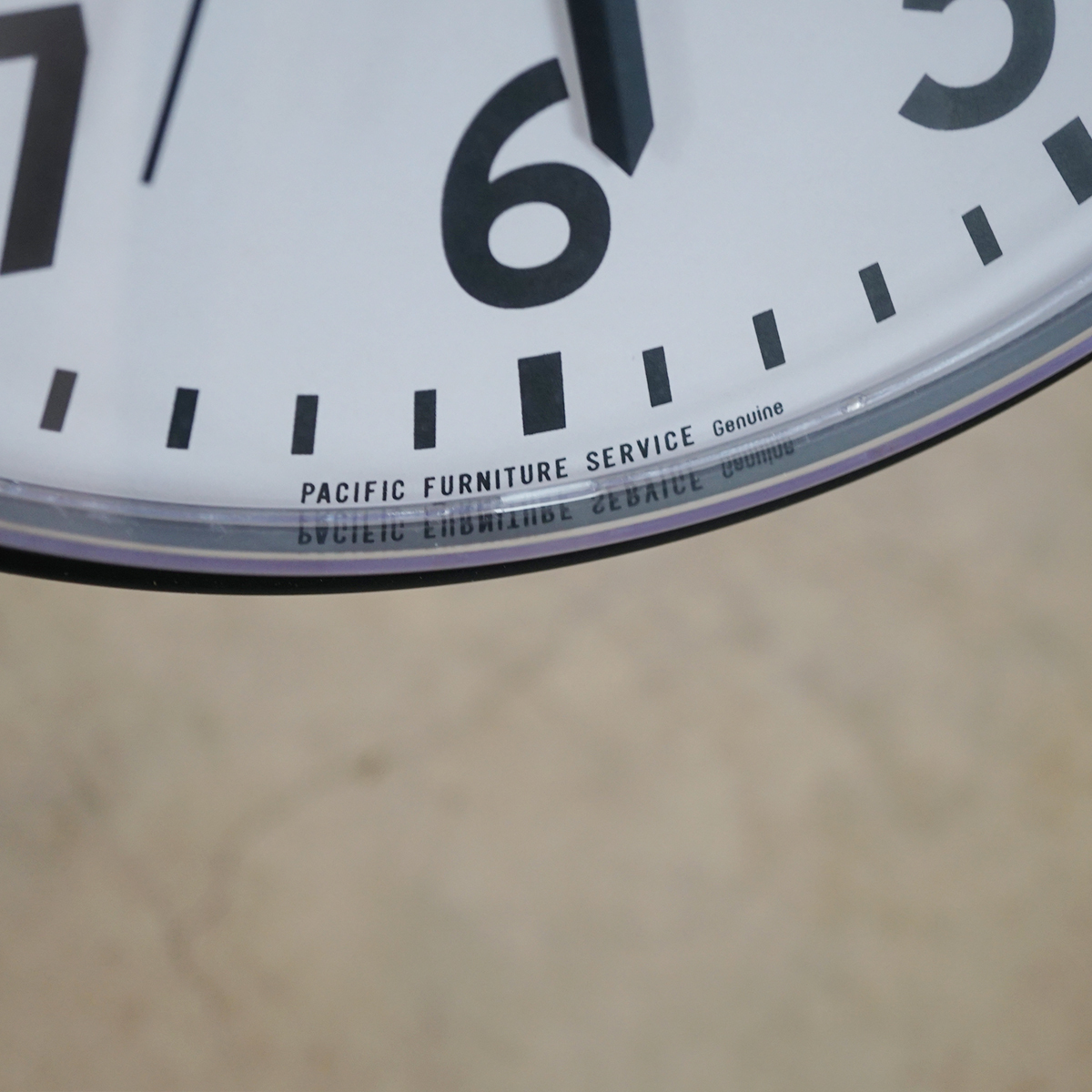 PACIFIC FURNITURE SERVICE 壁掛け 時計 E.A. COMBS WALL CLOCK S
