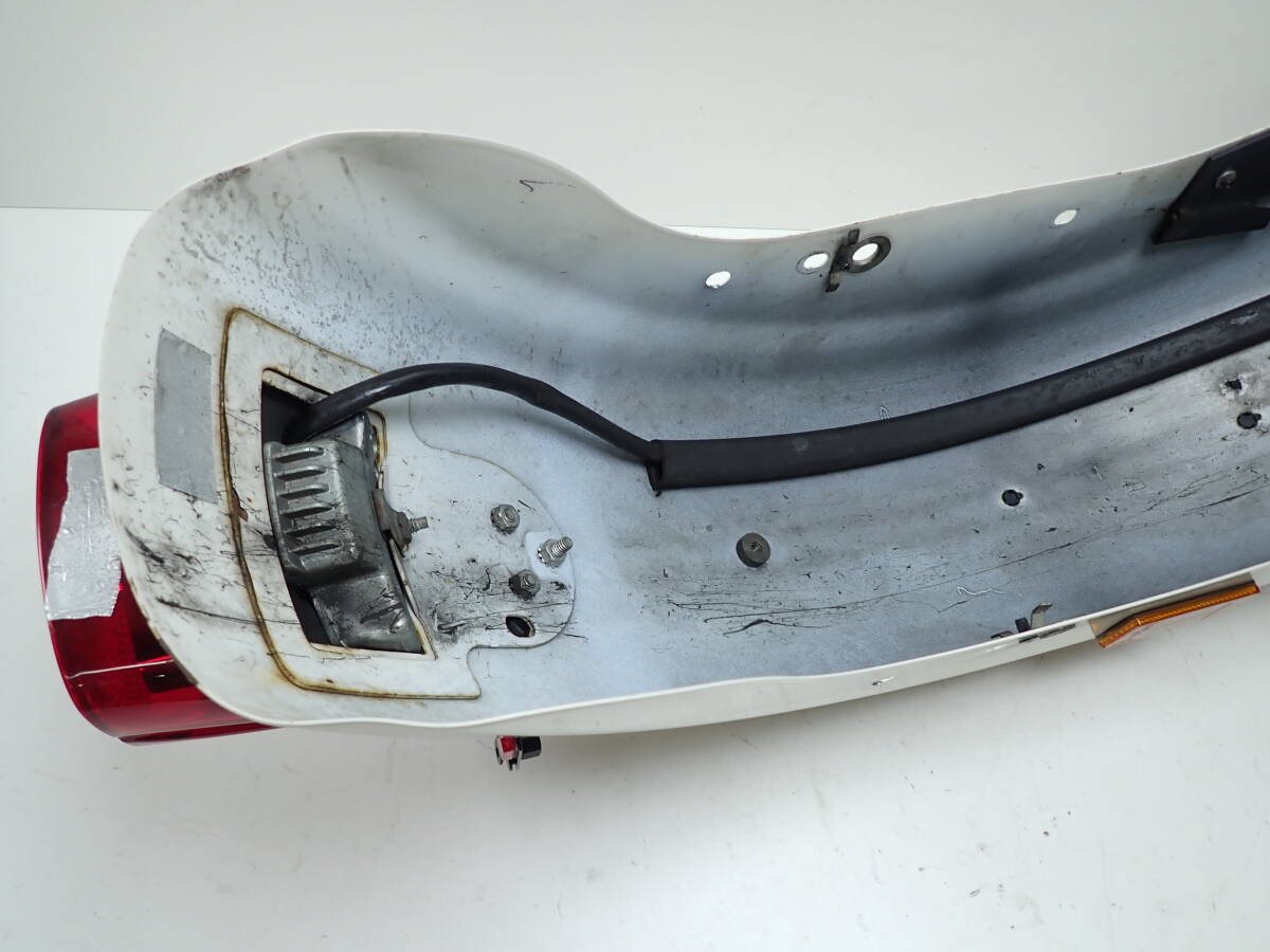 2014年 スポーツスター XL883R『純正リアフェンダーASSY テールランプ