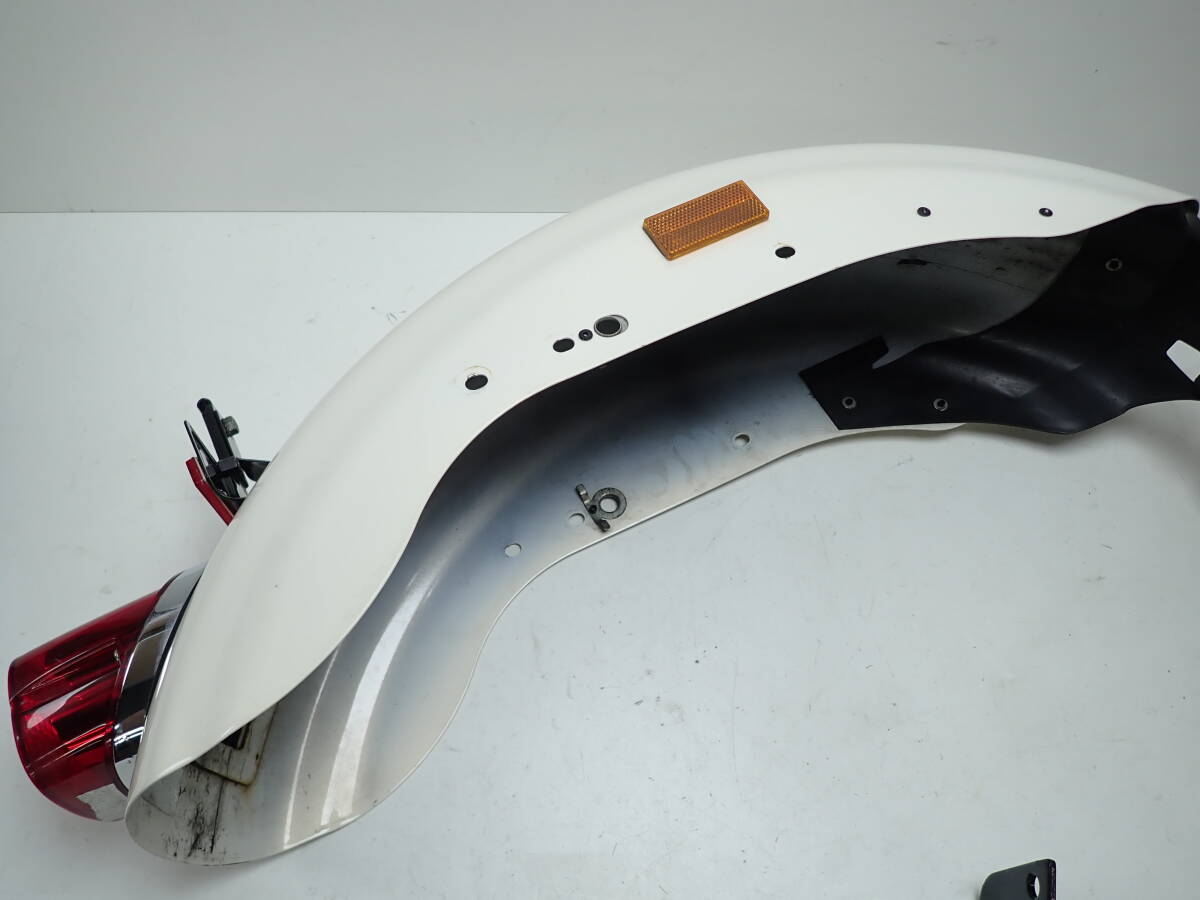 2014年 スポーツスター XL883R『純正リアフェンダーASSY テールランプ
