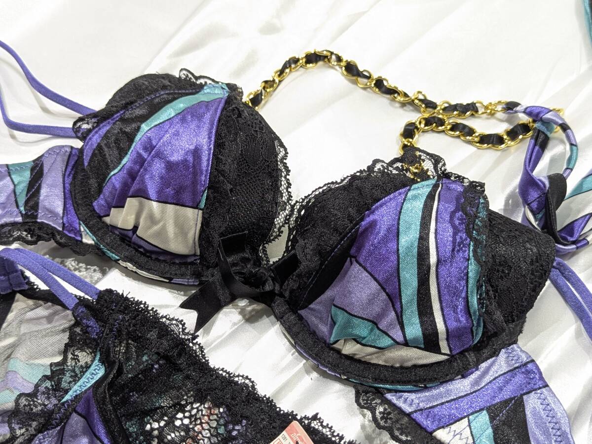 15 エメフィール サテン ブラショーツセット 新品 サテン下着 下着
