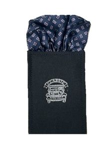 掘り出し物　新品未使用 トラッド　日本製　シルク100％　形態安定ポケットチーフ　小紋