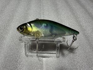 【新品未使用】LUCKY CRAFT LV-200 ラッキークラフト　タナゴ系カラー？　 バイブレーシ