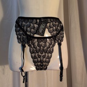 045)超セクシー鱗模様ガーターセットＴバック＆パンティセット(Ｍ黒色)