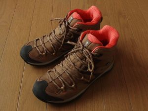 即決超美品!!質実剛健Columbiaトレッキングシューズ24.5㎝【WATER PROOF】コロンビア強靭