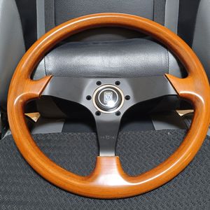 パーソナルウッドステアリングの値段と価格推移は？｜4件の売買データ