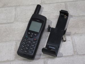 Ω 新E 0240♪ 保証有 Iridium【 model 9555 】イリジウム Satellite LLC 衛星携帯電話