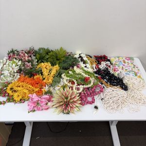 [0212-02M] フラダンス レイ ネックレス フラワー 他 ハワイアン アクセサリーまとめて