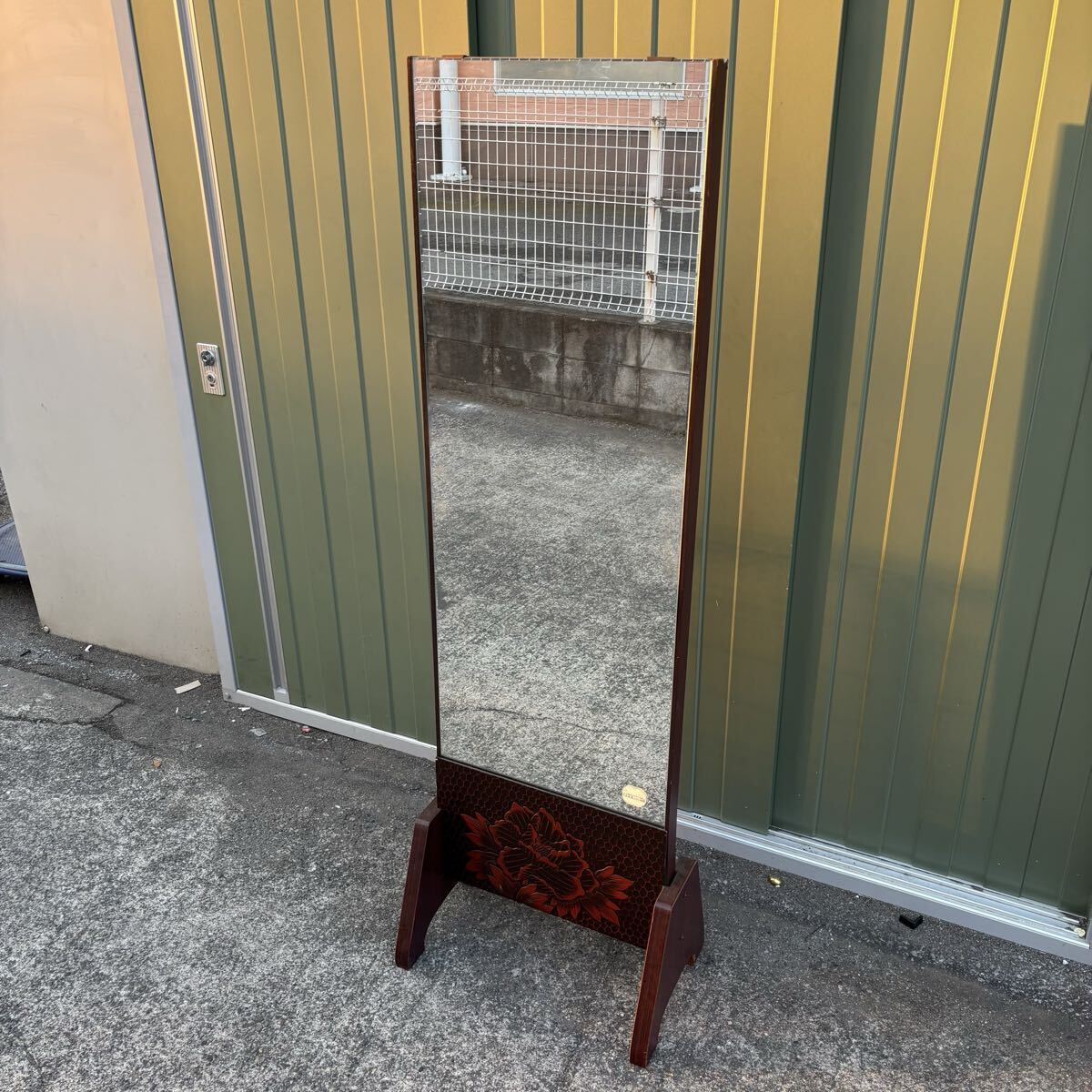 姿見 鎌倉彫の値段と価格推移は？｜2件の売買データから姿見 鎌倉彫の