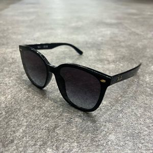 Ray-Ban 2025 YEAR OF THE SNAKE EDITION スネークエディション スクエアサングラス レイ