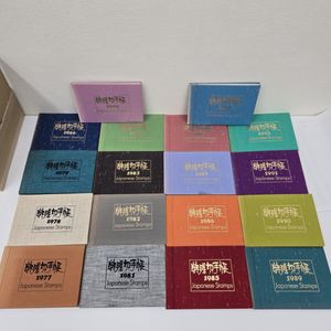 特殊切手帳の値段と価格推移は？｜72件の売買データから特殊切手帳の