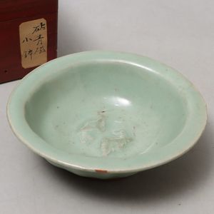 青磁 双魚の値段と価格推移は？｜15件の売買データから青磁 双