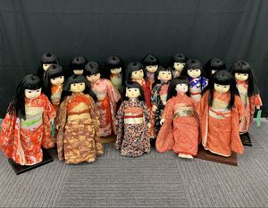 日本人形 着物の値段と価格推移は？｜195件の売買データから日本人形