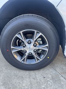 ハイエース 新車外し タイヤのYahoo!オークション(旧ヤフオク!)の相場