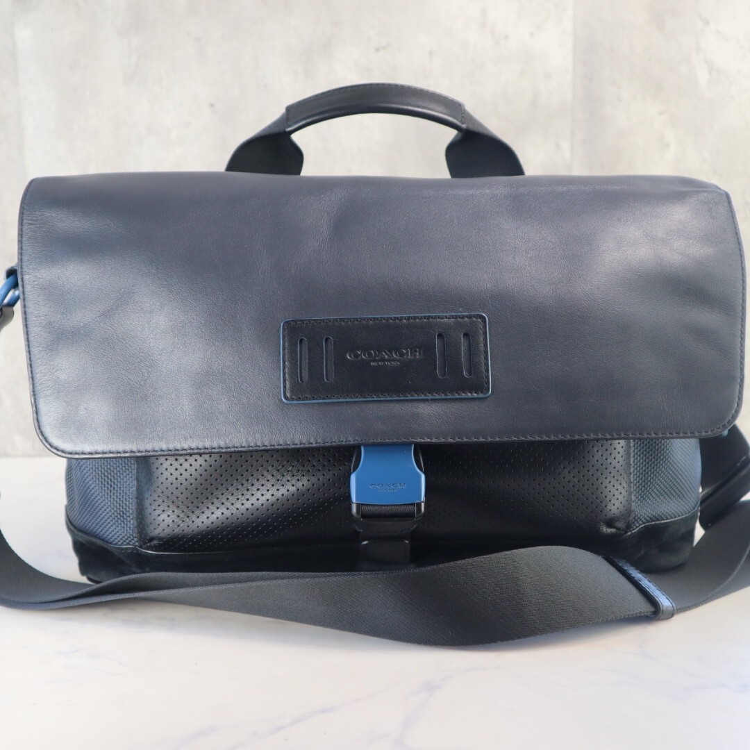 近年モデル 美品 コーチ COACH 2way メッセンジャーバッグ テレイン