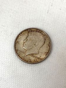 アメリカ ケネディ コイン 1964の値段と価格推移は？｜49件の売買