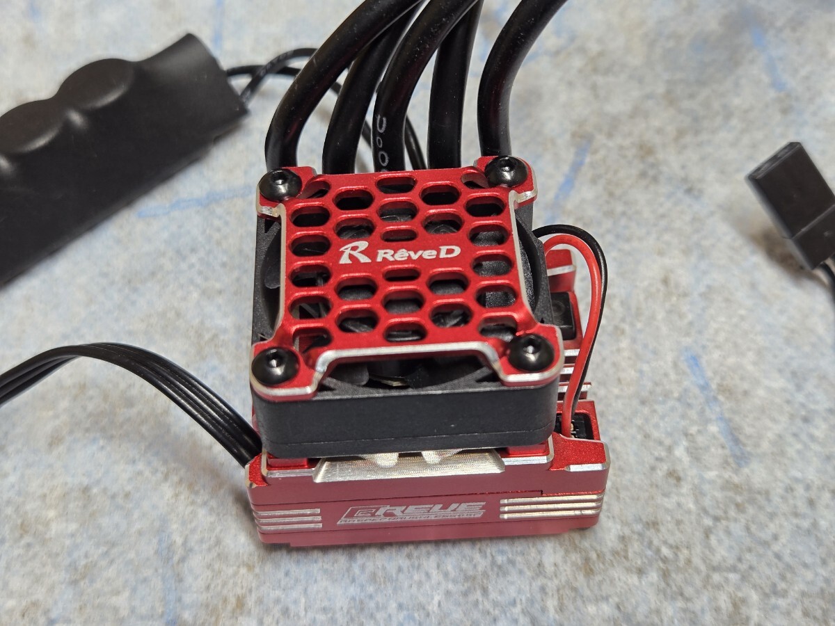 REVE D RE-BRVR. レッド色 RDスペック ブラシレスESC BREVE ドリフト用