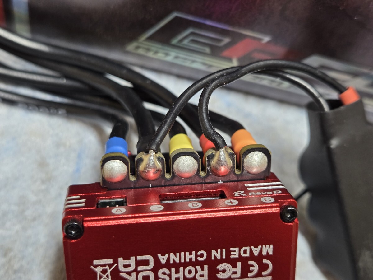 REVE D RE-BRVR. レッド色 RDスペック ブラシレスESC BREVE ドリフト用
