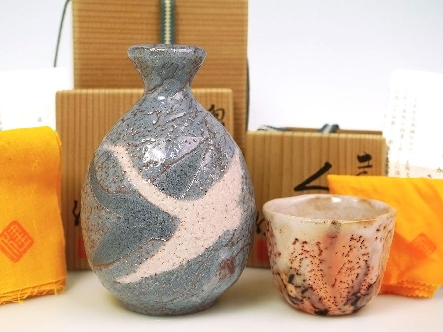 皿（陶器）内田邦夫 内田邦夫の値段と価格推移は？｜1件の売買データから内田邦夫の価値が