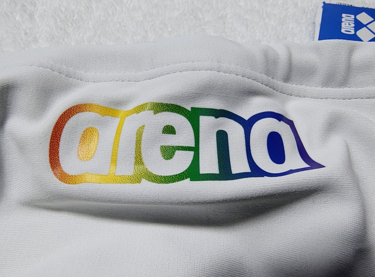 アリーナ arena 競泳水着 ビキニ ブーメラン 白 レインボーロゴ