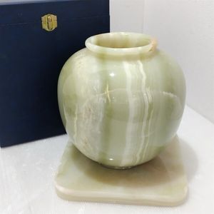 オニキス 花瓶の値段と価格推移は？｜8件の売買データからオニキス