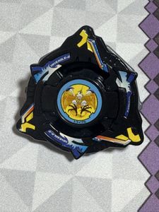 ベイブレード トライグルのYahoo!オークション(旧ヤフオク!)の相場
