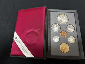 カナダ　　ミントセット ミントセット カナダの値段と価格推移は？｜8件の売買データからミント