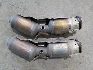 トヨタ 50プリウス TL2型 触媒 3個セット プリウス 触媒の値段と価格推移は？｜86件の売買データからプリウス