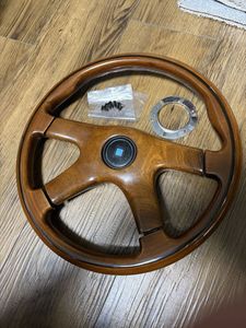 ナルディ ガラ4の値段と価格推移は？｜7件の売買データからナルディ