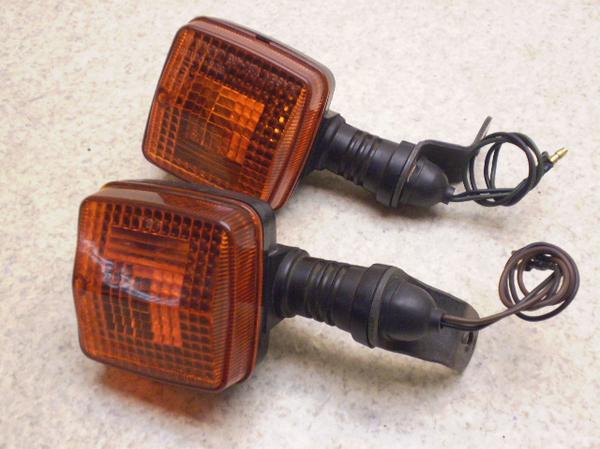 HJ2022 DT125(12V) リアウインカー左右 34X-0416