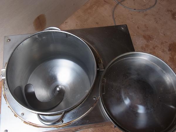 中古 大成機械工業 琴平 多加水式5k堅形ミキサー そば am489(製麺用品
