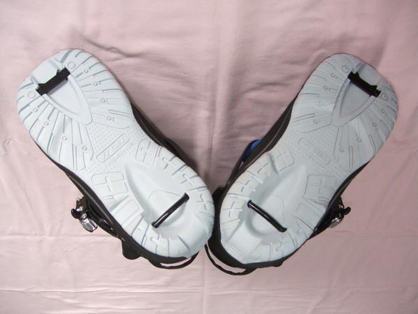 〓新春特価・即決！〓 '14/'15　YONEX　AB　AERIO black　26.0cm