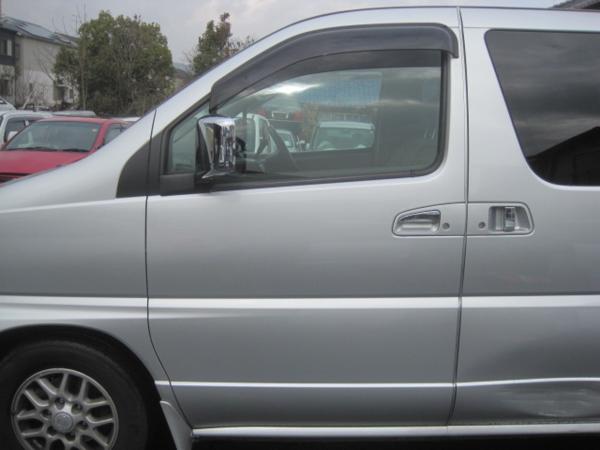 H13年 E50 エルグランド 後期 左前ドア カラーKL0