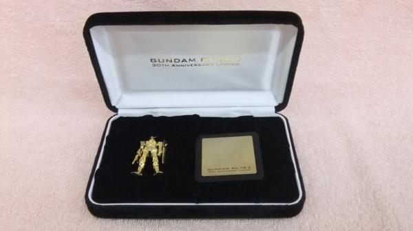 純金メッキ使用　ガンダム　非売品　セブン-イレブンフェア　500個限定 ○セブンイレブンフェア当選品 30周年記念 純金ガンダム O3-081 【公式