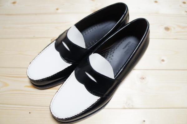 新品未使用バスローファーブラック×ホワイトロカビリー7 1/2