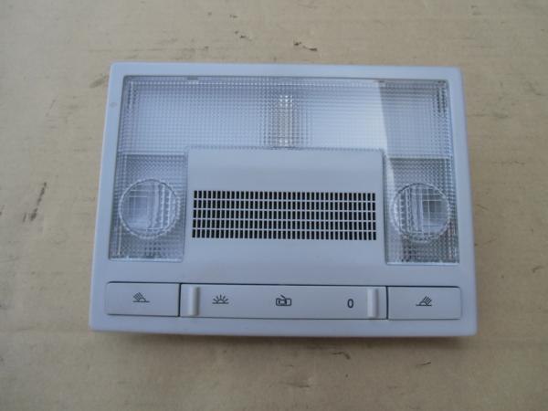 前期ポロ 9NBKY ルームランプ H17 9NBBY