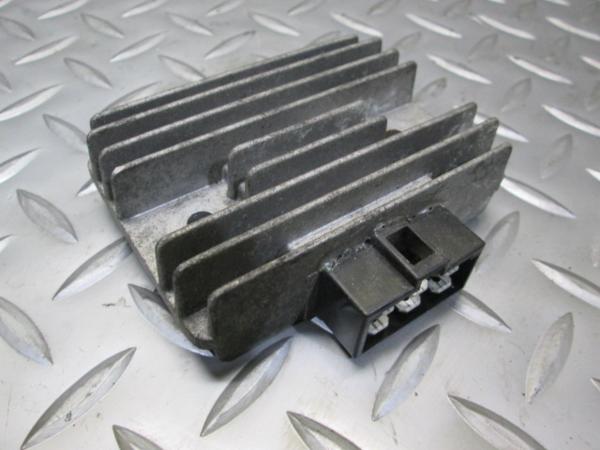 ZEXT ゼファー４００ 動作確認済 レギュレーター EQ53