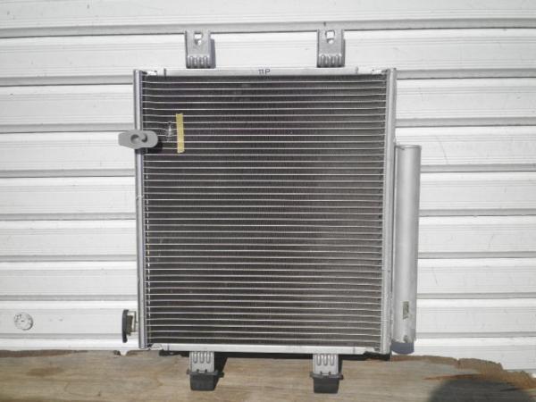 即決　ムーヴ　ＬＡ100Ｓ/タント　Ｌ375Ｓ　コンデンサー　純正