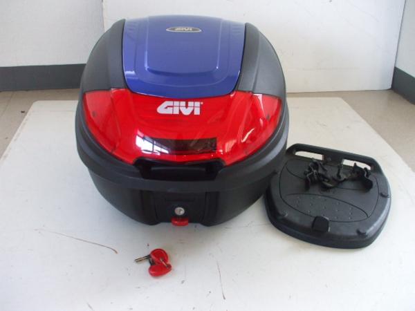 ●GIVI/ジビ モノロックケース 30L E300シリーズ汎用ベース付き