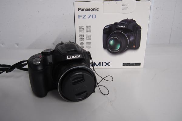 Panasonic　デジタル一眼　LUMIX　DMC-FZ70 ★ 378BD-4