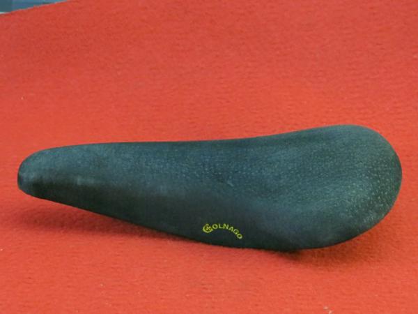 栗)ITALIA製COLNAGO刻印バックスキン黒サドル中古9735♭