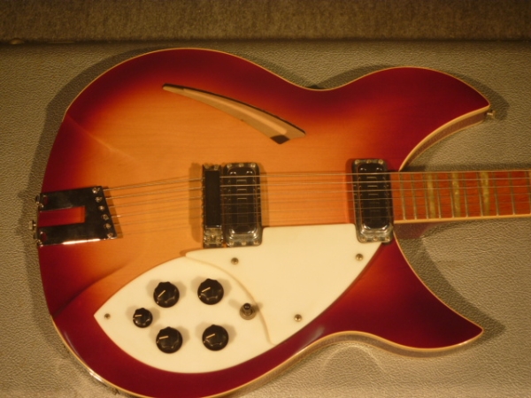 Rickenbacker・リッケンバッカー・FIREGLO コの字テールピース