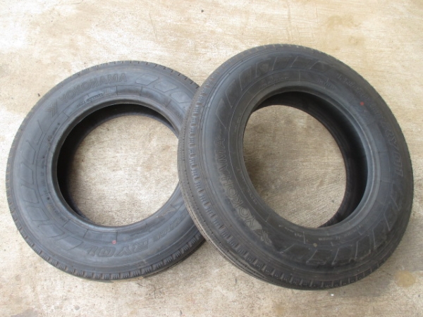 バリ山 ヨコハマ RY01 2012年 205/80R17.5 120/118L 2本 LT