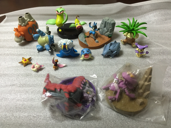 立体ポケモン図鑑 中古