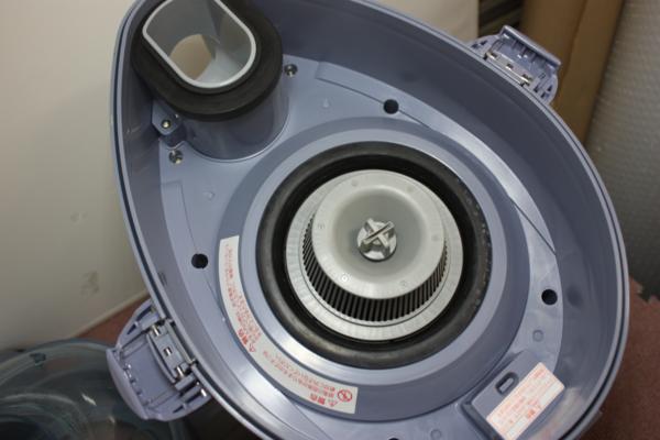 フランスベッド 水フィルター掃除機 パスチャー PA-101(掃除)｜売買