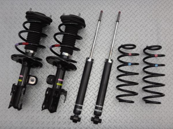 純正 ZVW30 プリウス サスペンション サス ショック きれい 純正 ZVW30 プリウス サスペンション サス ショック きれい