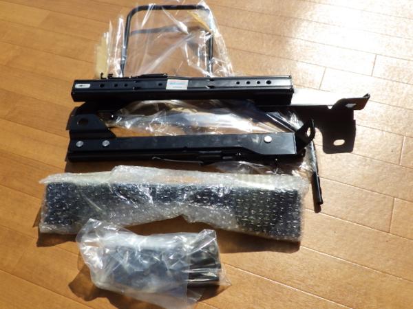新品 RECARO JZX90 マークⅡ チェイサー サイド止め レール 右側