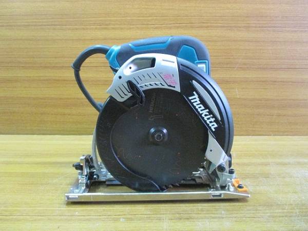 Y15【マキタ】165ｍｍ　電子造作用精密マルノコ　５７１０Ｃ