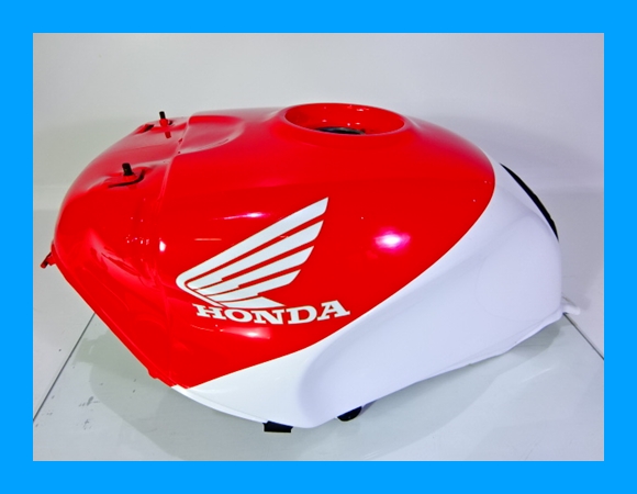 H5652) RVF400 NC35 　ガソリンタンク