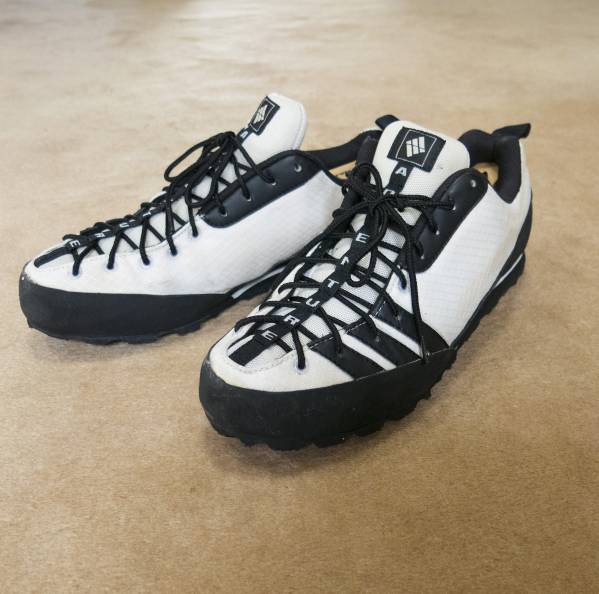  ADVENTURE us 9.5 アウトドア トレッキング シューズ stan smith(27.5cm)｜売買されたオークション情報、yahooの商品情報をアーカイブ公開 - オークファン 27.5cm