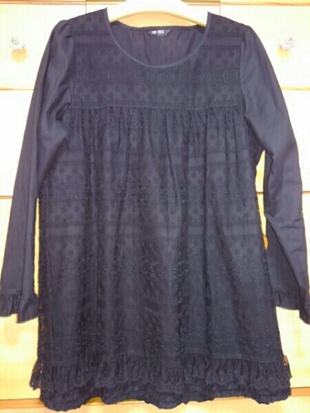 ピンクハウス。総レースチュニック。黒